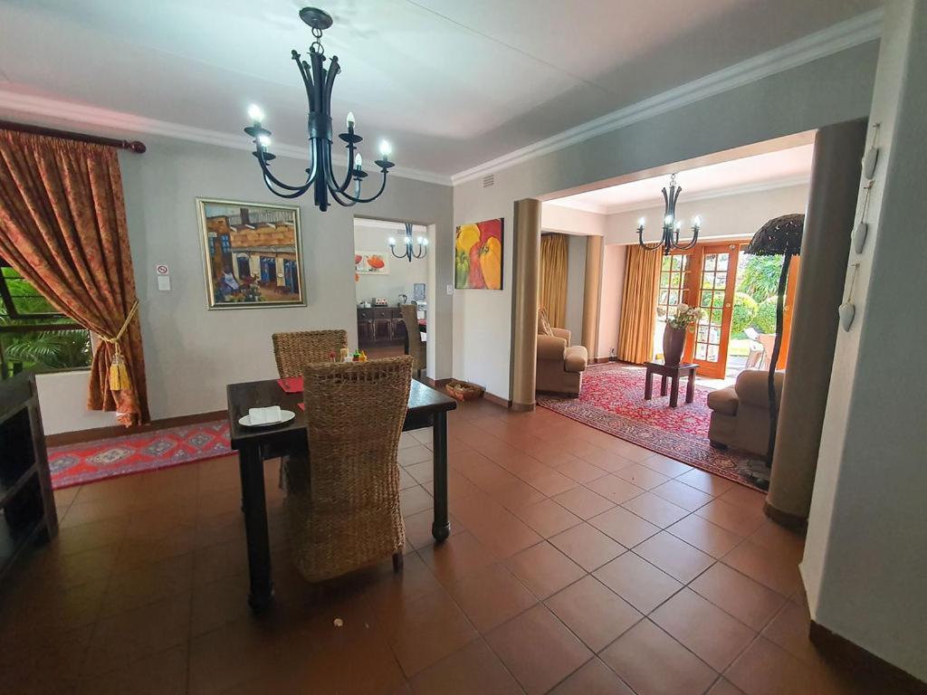 Micasa Sucasa Guesthouse Lephalale Luaran gambar